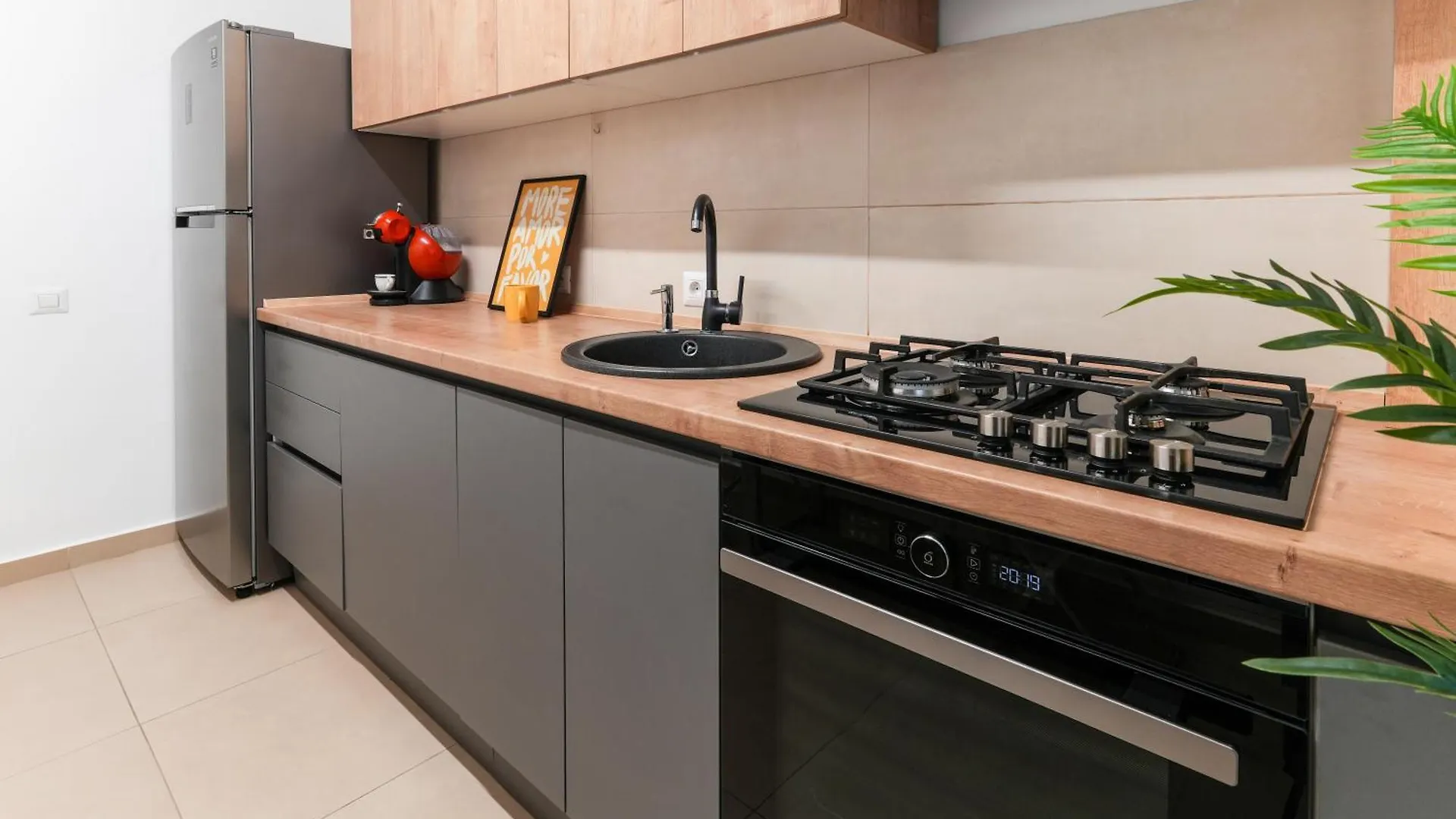 Alesia - Lovely Apt With Parking Near Veranda Mall Bucureşti 0*,